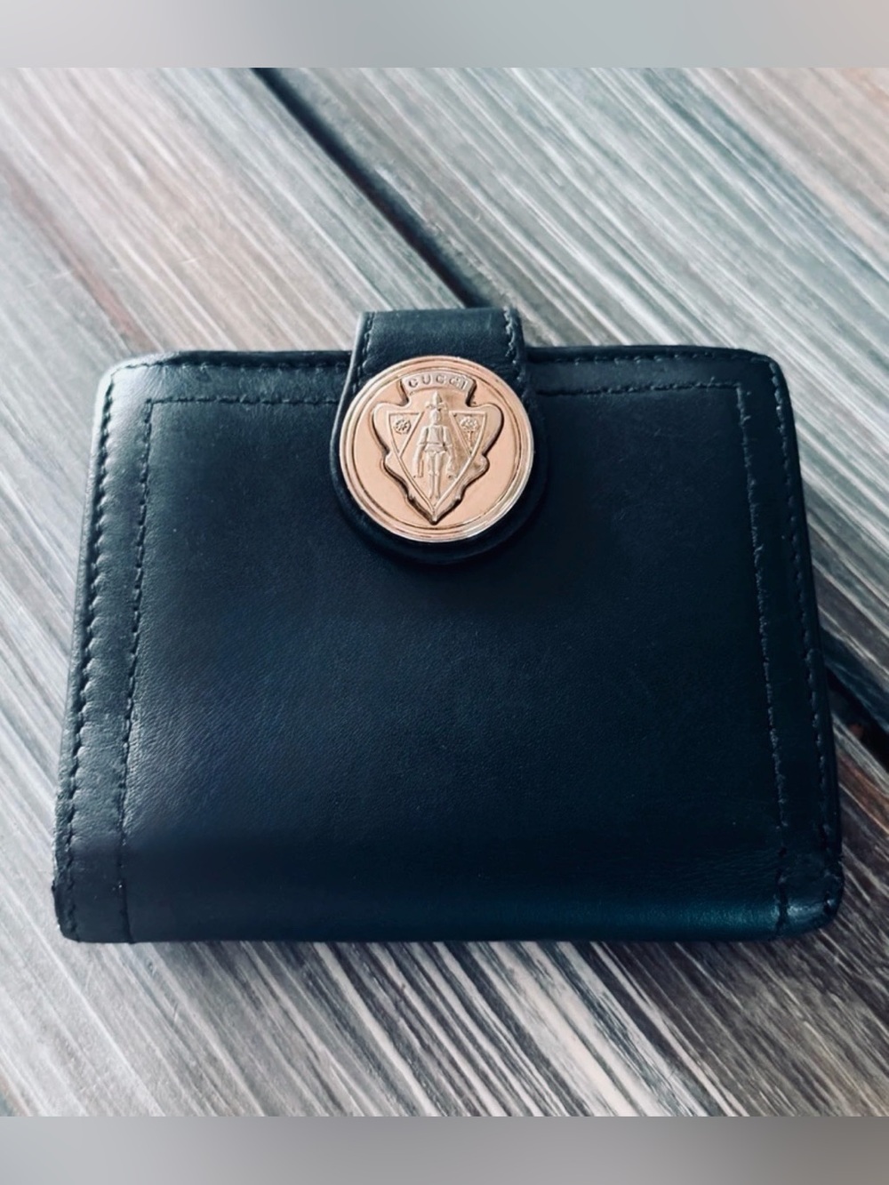 *Rare* GUCCI Hysteria Compact Wallet Genuine Knight Logo Back & Gold - Picture 4 of 15